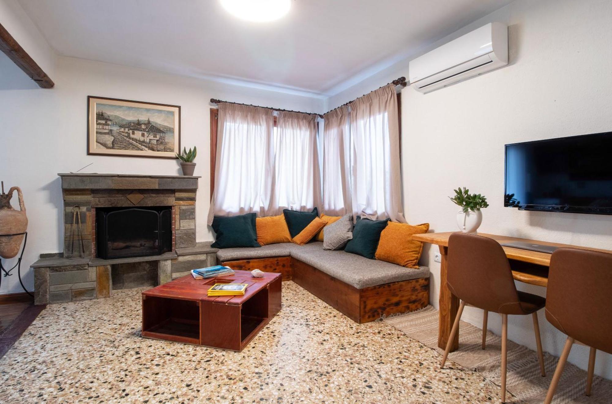 2 Bedroom Art House In Kavala Exterior foto